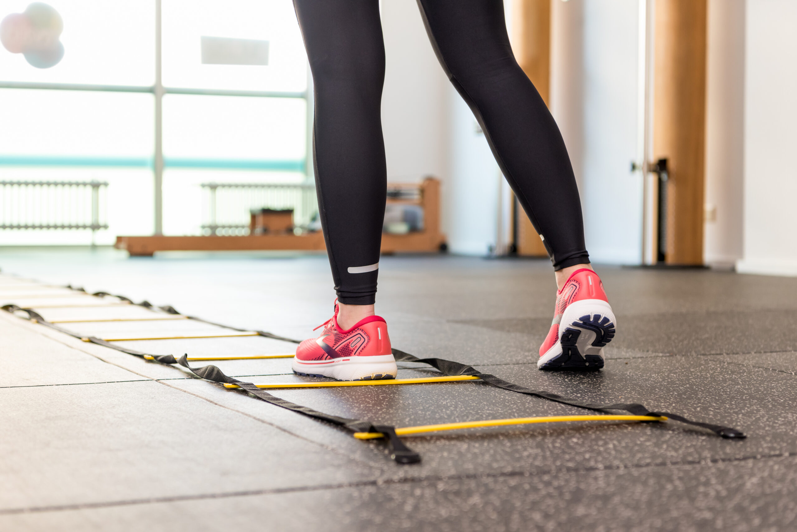 Oefentherapie in medische fitness bij enkelklachten, knieklachten en achillespeesklachten bij STADS Fysiotherapie
