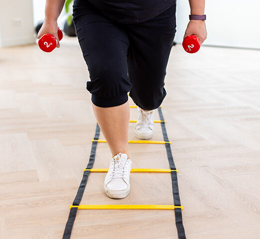 Oefentherapie met speedladder in fitnessruimte STADS bij fysiotherapie
